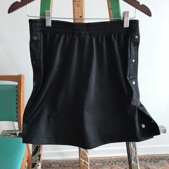 Adidas black snap side mini skirt! NWOT - Picture 3 of 4
